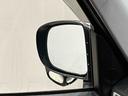 サイドアンダーミラー 目視やバックミラーでも解消できない助手席側直近側方の視覚を解消する補助ミラーが付いています♪