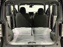 積み降ろしがし易い広々とした開口部とラゲッジスペース。リアシートを畳むと大きな搭載スペースとなり、使い勝手がいいですよ!汚れにくいシートバック加工で汚れた荷物もOK!