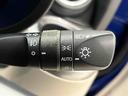 オートライト機能　車外の明るさに応じて自動的にヘッドランプなどを点灯・消灯。夕暮れ時やトンネルなどで役立ちます！！