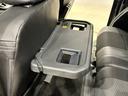 シートバックテーブルがついています。