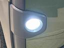 ファンクロスターボ　バックモニター対応カメラ　ＬＥＤオートライト　パワースライドドアウェルカムオープン機能　電動パーキングブレーキ　運転席助手席シートヒーター　アルミホイール　キーフリーシステム　　オート電動格納式ドアミラー（47枚目）