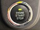 エンジン始動はプッシュスタートで楽々♪電子カードキーを携帯していれば、ブレーキを踏みながらボタンを押すだけで、エンジンの始動がスマートに行えます♪