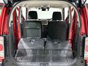 後席シートの背もたれを倒すと広大な荷室空間が実現できます
