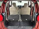 後席シートの背もたれを倒すと広大な荷室空間が実現できます