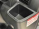 運転席ドリンクホルダー付いてます