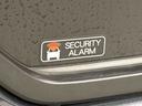 不正にドアを開けると室内ブザーが鳴り、外部にクラクションで異常をお知らせするセキュリティアラーム