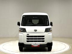 スクエアなボディが叶える広々空間、たくさん積めて仕事がしやすい荷室、働く人の運転しやすさ、そして、．先進の安全装備を搭載したハイゼットカーゴが入荷致しました。 6