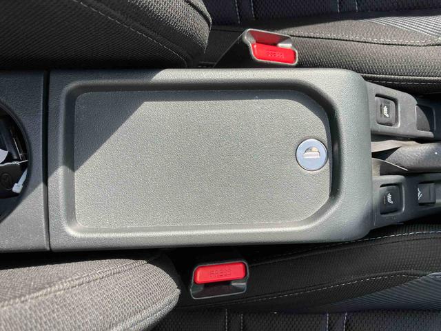 コペン ローブ　２ＷＤ　ＣＶＴ　６６０ｃｃ　ターボ　電動開閉ルーフ　純正アルミホイール　ＥＴＣ車載器　オートエアコン　シートヒーター　アイドリングストップ　プッシュボタンスタート　横滑り防止装置　ＡＢＳ（66枚目）