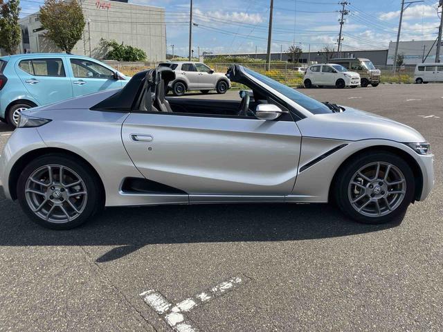 S660 β 2WD CVT 660cc ターボ パドルシフト ETC車載器 ABS 横滑り防止装置 オートエアコン 運転席・助手席エアバッグ ABS パワーウィンドウ 集中ドアロック(54枚目)