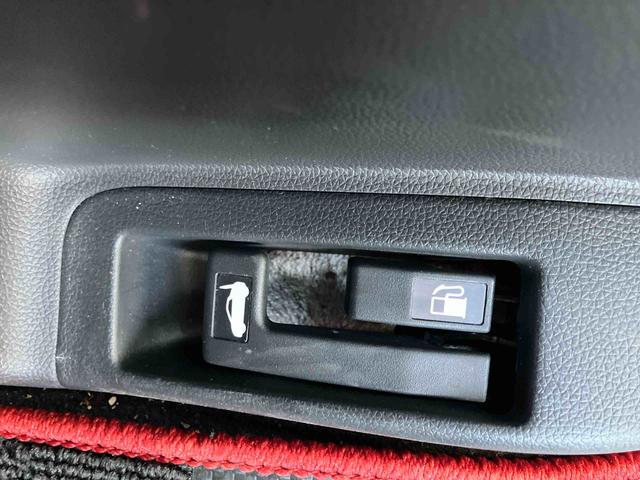 S660 β 2WD CVT 660cc ターボ パドルシフト ETC車載器 ABS 横滑り防止装置 オートエアコン 運転席・助手席エアバッグ ABS パワーウィンドウ 集中ドアロック(65枚目)