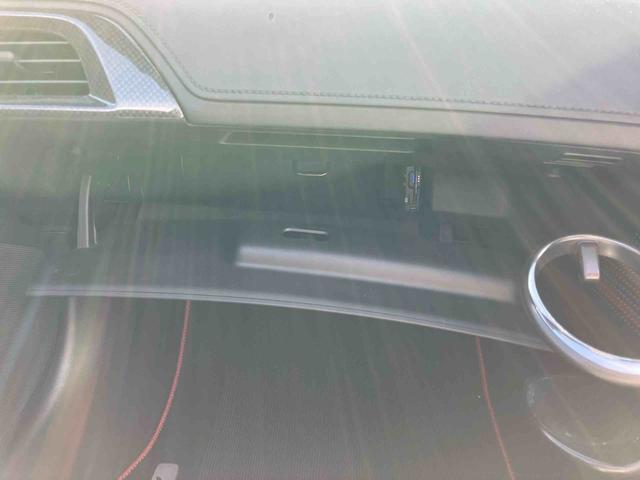 S660 β 2WD CVT 660cc ターボ パドルシフト ETC車載器 ABS 横滑り防止装置 オートエアコン 運転席・助手席エアバッグ ABS パワーウィンドウ 集中ドアロック(79枚目)