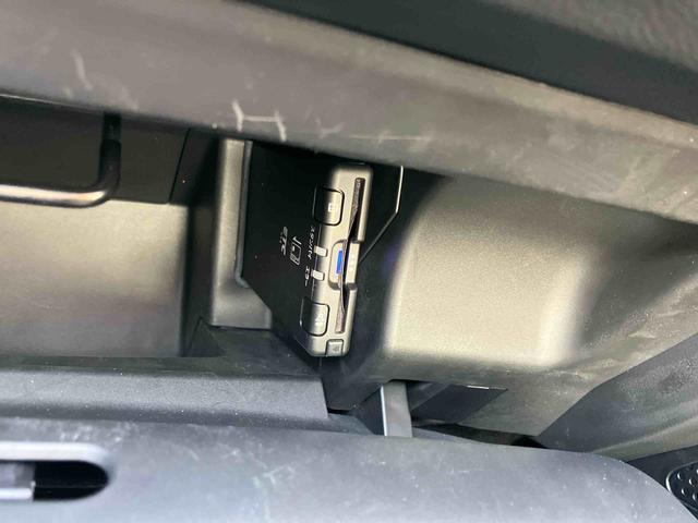 S660 β 2WD CVT 660cc ターボ パドルシフト ETC車載器 ABS 横滑り防止装置 オートエアコン 運転席・助手席エアバッグ ABS パワーウィンドウ 集中ドアロック(80枚目)