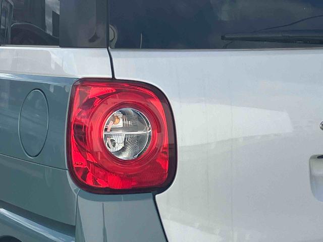 ムーヴキャンバス ストライプスＧ　２ＷＤ　ＣＶＴ　６６０ｃｃ　両側電動スライドドア　衝突被害軽減ブレーキ　横滑り防止装置　ＡＢＳ　アイドリングストップ　プッシュボタンスタート　ホットカップホルダー　前席シートヒーター　届出済未使用車（13枚目）