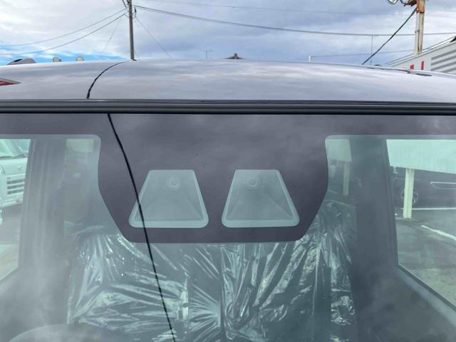 タント カスタムＲＳリミテッド　ターボ　２ＷＤ　ＣＶＴ　６６０ｃｃ　ターボ　両側電動スライドドア　衝突被害軽減ブレーキ　横滑り防止装置　ＡＢＳ　アイドリングストップ　プッシュボタンスタート　クルーズコントロール　届出済未使用車（17枚目）