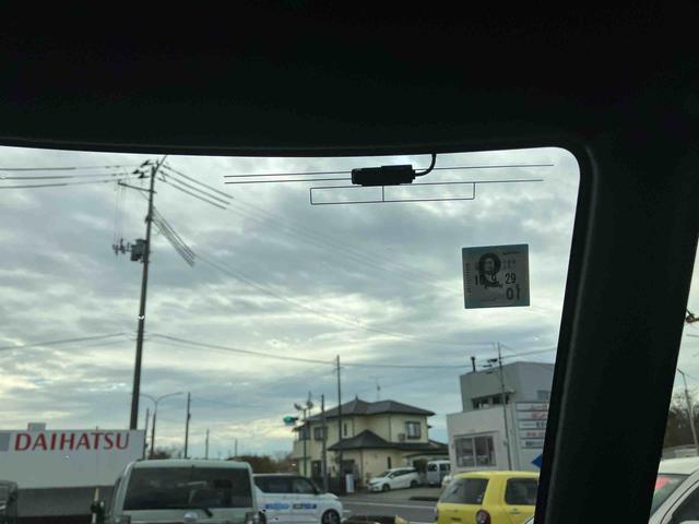 タント カスタムＲＳリミテッド　ターボ　２ＷＤ　ＣＶＴ　６６０ｃｃ　ターボ　両側電動スライドドア　衝突被害軽減ブレーキ　横滑り防止装置　ＡＢＳ　アイドリングストップ　プッシュボタンスタート　クルーズコントロール　届出済未使用車（50枚目）