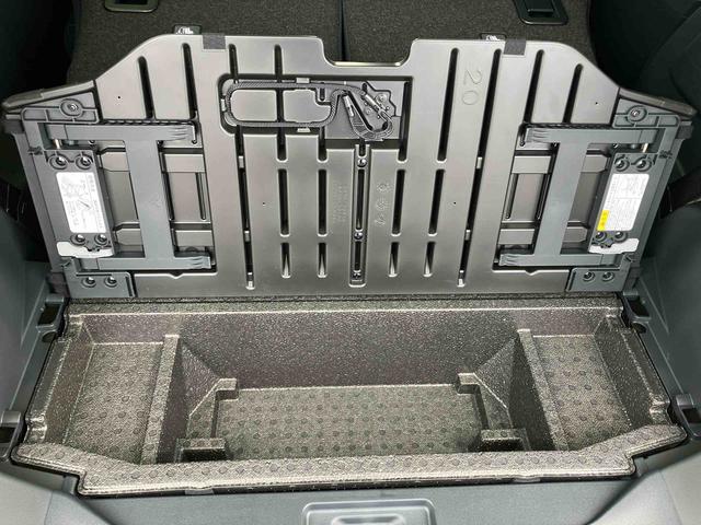 タント カスタムＲＳリミテッド　ターボ　２ＷＤ　ＣＶＴ　６６０ｃｃ　ターボ　両側電動スライドドア　衝突被害軽減ブレーキ　横滑り防止装置　ＡＢＳ　アイドリングストップ　プッシュボタンスタート　クルーズコントロール　届出済未使用車（71枚目）