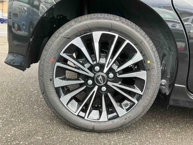 タント カスタムＲＳリミテッド　ターボ　２ＷＤ　ＣＶＴ　６６０ｃｃ　ターボ　両側電動スライドドア　衝突被害軽減ブレーキ　横滑り防止装置　ＡＢＳ　アイドリングストップ　プッシュボタンスタート　クルーズコントロール　届出済未使用車（77枚目）