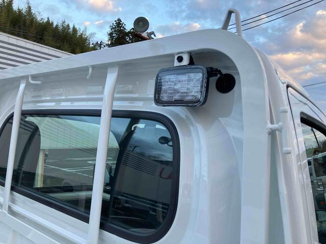 ハイゼットトラック スタンダード　農用スペシャル　４ＷＤ　ＣＶＴ　６６０ｃｃ　衝突被害軽減ブレーキ　横滑り防止装置　ＡＢＳ　アイドリングストップ　マニュアルエアコン　パワーステアリング　運転席・助手席エアバッグ　荷台作業灯　届出済未使用車（48枚目）