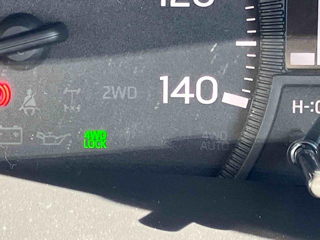 ハイゼットトラック ジャンボエクストラ　４ＷＤ　ＣＶＴ　６６０ｃｃ　衝突被害軽減ブレーキ　横滑り防止装置　ＡＢＳ　アイドリングストップ　プッシュボタンスタート　マニュアルエアコン　パワーステアリング　前席パワーウィンドウ　届出済未使用車（52枚目）