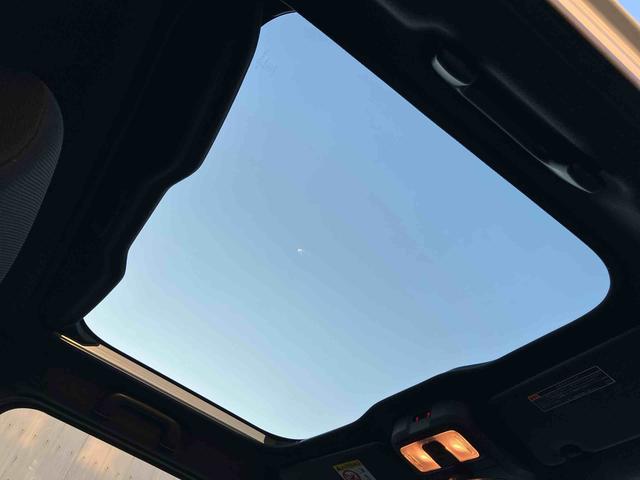 タフト Ｇターボ　ダーククロムベンチャー　スマートアシスト　２ＷＤ　ターボ　シートヒーター　スカイフィールトップ　電動パーキングブレーキ　オートホールド機能　全車速追従機能付ＡＣＣ　　　誤発進抑制制御機能　衝突回避支援ブレーキ機能（6枚目）