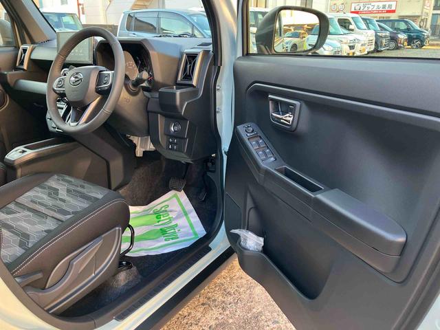 タフト Ｇターボ　ダーククロムベンチャー　スマートアシスト　２ＷＤ　ターボ　シートヒーター　スカイフィールトップ　電動パーキングブレーキ　オートホールド機能　全車速追従機能付ＡＣＣ　　　誤発進抑制制御機能　衝突回避支援ブレーキ機能（9枚目）