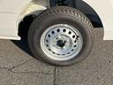 スタンダード　４ＷＤ　５速マニュアル　衝突被害軽減ブレーキ　横滑り防止装置　ＡＢＳ　運転席・助手席エアバッグ　アイドリングストップ　マニュアルエアコン　パワーステアリング　届出済未使用車（12枚目）