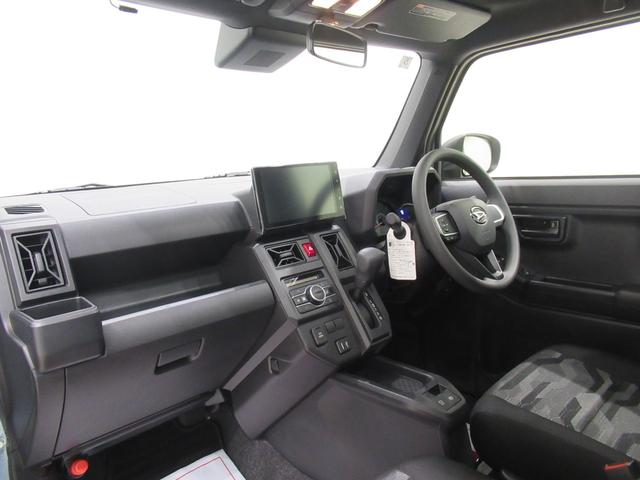 タフト Ｘ　バックモニター　９インチディスプレイオーディオ　ＵＳＢ入力端子　Ｂｌｕｅｔｏｏｔｈ　オートライト　キーフリー　アイドリングストップ　電動パーキングブレーキ　ティーゼットデオプラス（14枚目）