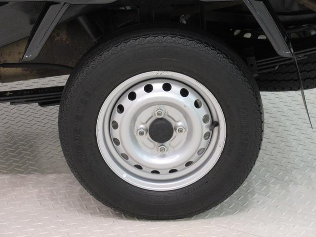 ハイゼットトラック ジャンボ　ＬＥＤヘッドランプ　４ＷＤ　荷台作業灯　キーレスエントリー　ＣＤチューナー　エアコン　パワーステアリング　パワーウィンドウ　運転席エアバッグ　ティーゼットデオプラス（8枚目）