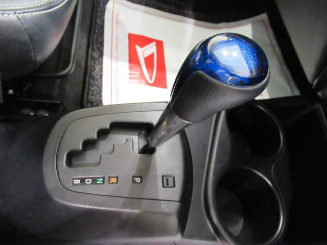 アクア Ｇブラックソフトレザーセレクション　オートライト　キーフリー　電動格納式ドアミラー　エアコン　パワーステアリング　パワーウィンドウ　運転席エアバッグ　ＡＢＳ　ティーゼットデオプラス（18枚目）