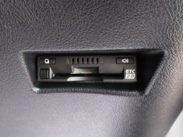 シエンタ ハイブリッドＧ　クエロ　両側パワースライドドア　オートライト　キーフリー　ＵＳＢ入力端子　電動格納式ドアミラー　エアコン　パワーステアリング　パワーウィンドウ　運転席エアバッグ　ＡＢＳ　ティーゼットデオプラス（17枚目）