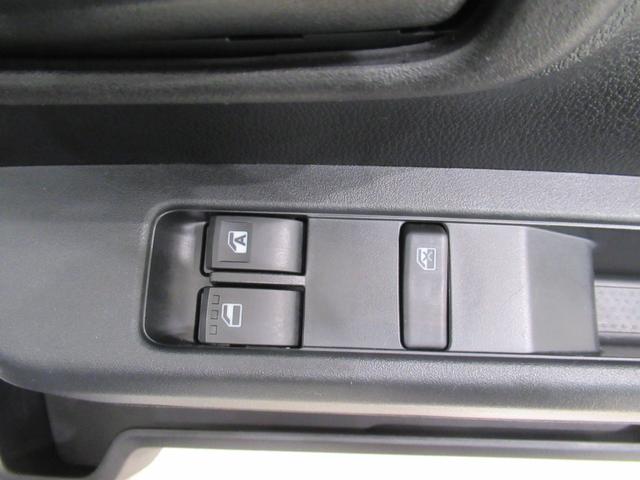 ハイゼットカーゴ デラックス　４ＷＤ　ＡＭ／ＦＭラジオ　両側スライドドア　オートライト　キーレスエントリー　アイドリングストップ　衝突被害軽減システム　レーンアシスト　オートマチックハイビーム　ティーゼットデオプラス（15枚目）