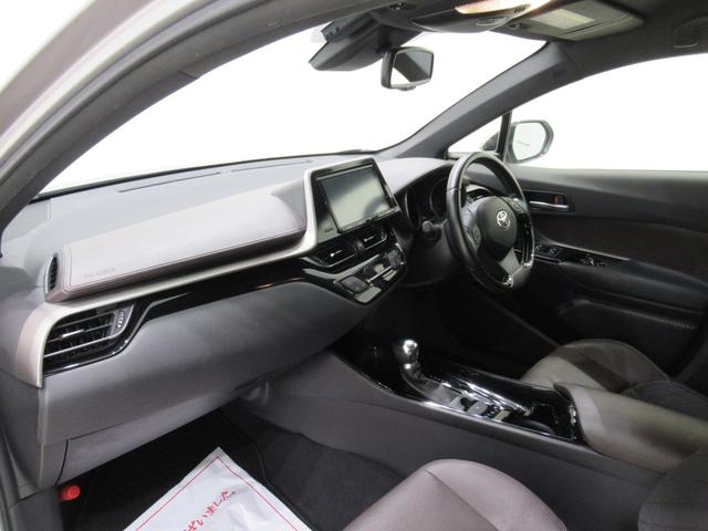 Ｃ－ＨＲ Ｇ　オートライト　キーフリー　電動格納式ドアミラー　エアコン　パワーステアリング　パワーウィンドウ　運転席エアバッグ　ＡＢＳ　ティーゼットデオプラス（12枚目）