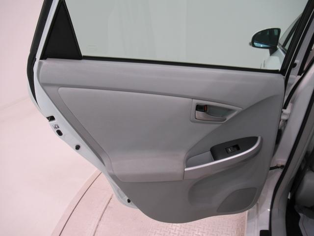 プリウスPHV S シートヒーター オートライト キーフリー 電動格納式ドアミラー エアコン パワーステアリング パワーウィンドウ 運転席エアバッグ ABS ティーゼットデオプラス(48枚目)