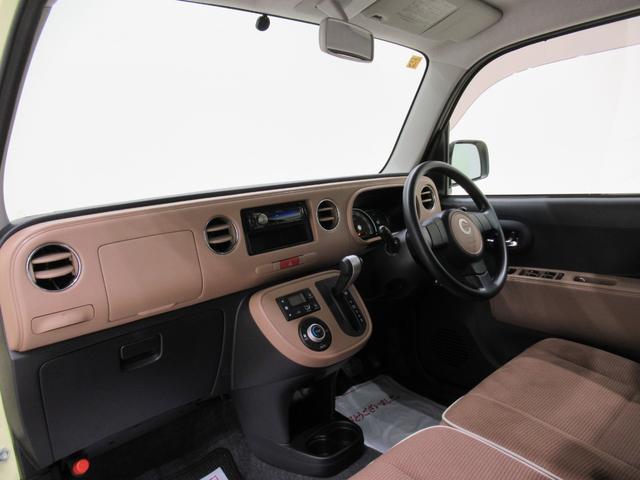 ミラココア ココアプラスＸ　キーフリー　アイドリングストップ　ＣＤチューナー　電動格納式ドアミラー　エアコン　パワーステアリング　パワーウィンドウ　運転席エアバッグ　ＡＢＳ　ティーゼットデオプラス（12枚目）