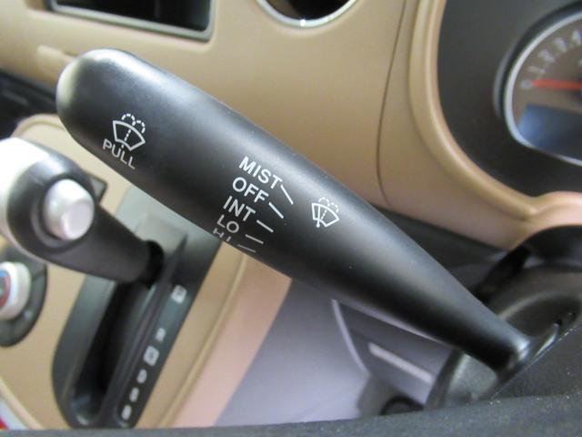 ミラココア ココアプラスＸ　キーフリー　アイドリングストップ　ＣＤチューナー　電動格納式ドアミラー　エアコン　パワーステアリング　パワーウィンドウ　運転席エアバッグ　ＡＢＳ　ティーゼットデオプラス（18枚目）