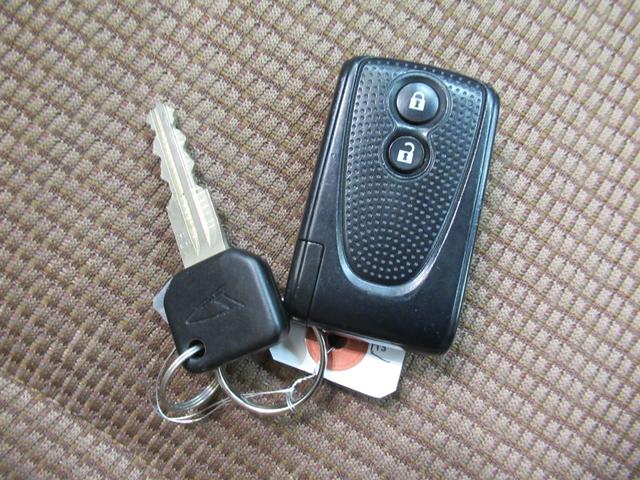 ミラココア ココアプラスＸ　キーフリー　アイドリングストップ　ＣＤチューナー　電動格納式ドアミラー　エアコン　パワーステアリング　パワーウィンドウ　運転席エアバッグ　ＡＢＳ　ティーゼットデオプラス（49枚目）