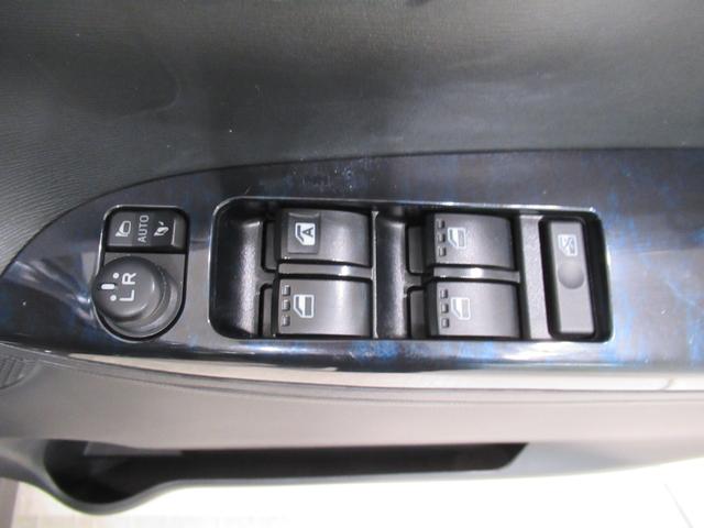 タント カスタムRSトップエディション SA3 シートヒーター 両側パワースライドドア オートライト キーフリー アイドリングストップ 電動格納式ドアミラー 衝突被害軽減システム レーンアシスト オートマチックハイビーム ティーゼットデオプラス(14枚目)