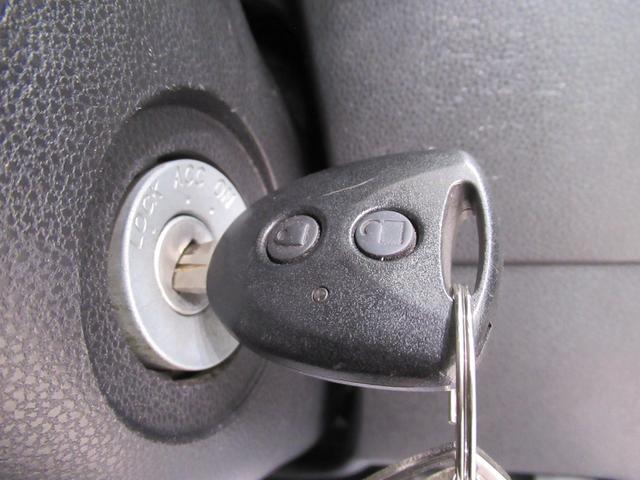 ハイゼットカーゴ デラックス SA3 4WD 両側スライドドア キーレスエントリー アイドリングストップ USB入力端子 衝突被害軽減システム レーンアシスト オートマチックハイビーム ティーゼットデオプラス(12枚目)