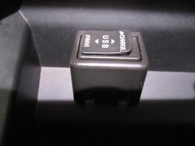 ハイゼットカーゴ デラックス SA3 4WD 両側スライドドア キーレスエントリー アイドリングストップ USB入力端子 衝突被害軽減システム レーンアシスト オートマチックハイビーム ティーゼットデオプラス(17枚目)