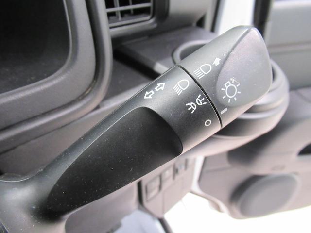 ハイゼットカーゴ デラックス SA3 4WD 両側スライドドア キーレスエントリー アイドリングストップ USB入力端子 衝突被害軽減システム レーンアシスト オートマチックハイビーム ティーゼットデオプラス(19枚目)