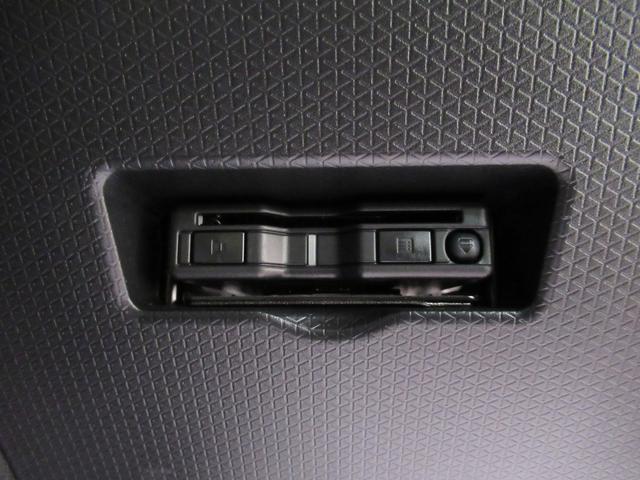 タント Ｘ　パノラマモニター　７インチナビ　ドライブレコーダー　左側パワースライドドア　シートヒーター　ＵＳＢ入力端子　Ｂｌｕｅｔｏｏｔｈ　オートライト　キーフリー　アイドリングストップ　ティーゼットデオプラス（19枚目）