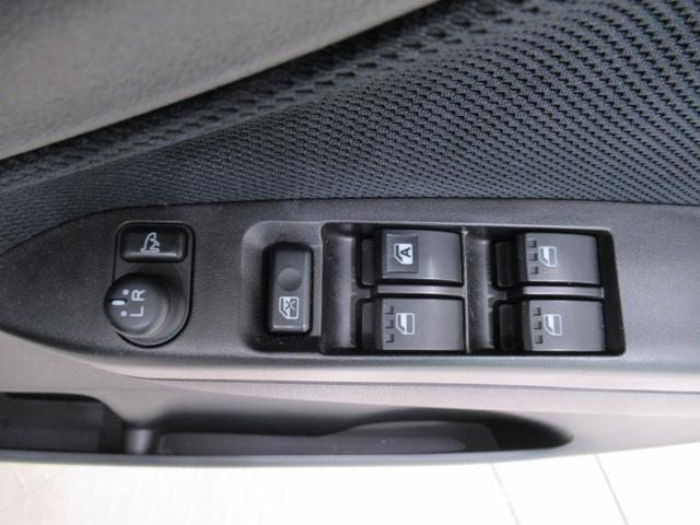 ムーヴ カスタムＸリミテッド　キーフリー　ＣＤチューナー　電動格納式ドアミラー　エアコン　パワーステアリング　パワーウィンドウ　運転席エアバッグ　ＡＢＳ　ティーゼットデオプラス（14枚目）