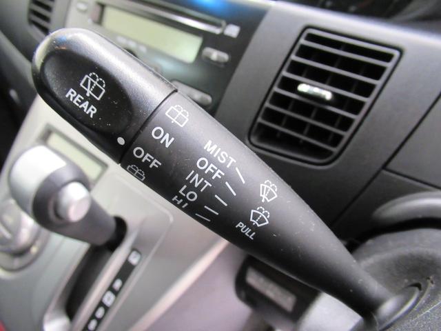 ムーヴ カスタムＸリミテッド　キーフリー　ＣＤチューナー　電動格納式ドアミラー　エアコン　パワーステアリング　パワーウィンドウ　運転席エアバッグ　ＡＢＳ　ティーゼットデオプラス（17枚目）