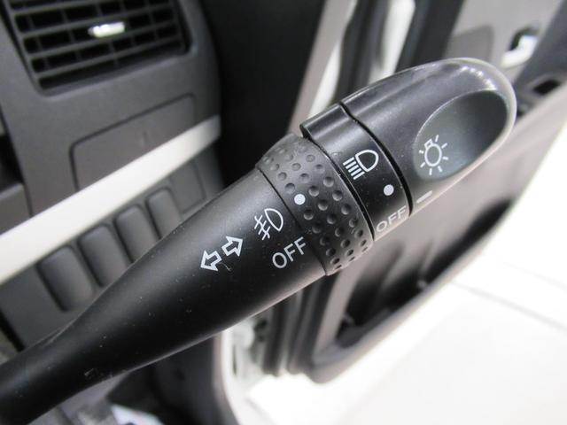 ムーヴ カスタムＸリミテッド　キーフリー　ＣＤチューナー　電動格納式ドアミラー　エアコン　パワーステアリング　パワーウィンドウ　運転席エアバッグ　ＡＢＳ　ティーゼットデオプラス（18枚目）