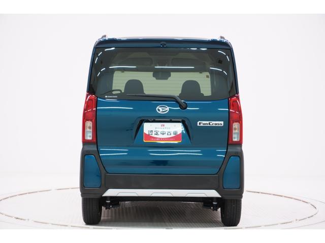 タント ファンクロス　バックモニター　９インチディスプレイオーディオ　両側パワースライドドア　シートヒーター　ＵＳＢ入力端子　Ｂｌｕｅｔｏｏｔｈ　オートライト　キーフリー　アイドリングストップ　ティーゼットデオプラス（7枚目）