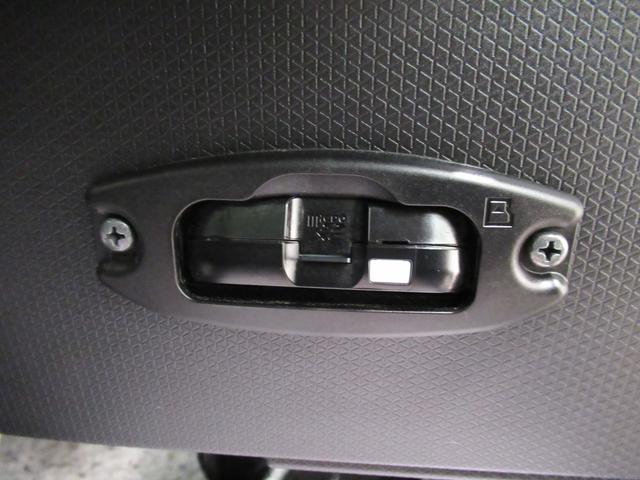 タント カスタムＸ　パノラマモニター　７インチナビ　ドライブレコーダー　両側パワースライドドア　シートヒーター　ＵＳＢ入力端子　Ｂｌｕｅｔｏｏｔｈ　オートライト　キーフリー　アイドリングストップ　ティーゼットデオプラス（30枚目）