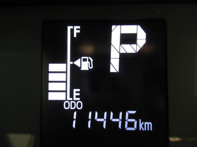 たとえばダイハツのお店にある、たくさんのスマアシ搭載車は、正常に作動する事をしっかり確認します。