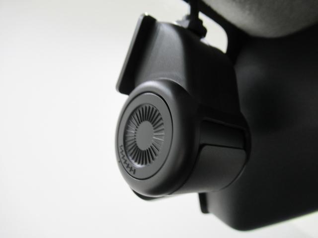 タント ファンクロスターボ　パノラマモニター　７インチナビ　ドライブレコーダー　両側パワースライドドア　シートヒーター　ＵＳＢ入力端子　Ｂｌｕｅｔｏｏｔｈ　オートライト　キーフリー　ティーゼットデオプラス　エコアイドル非装着車（18枚目）