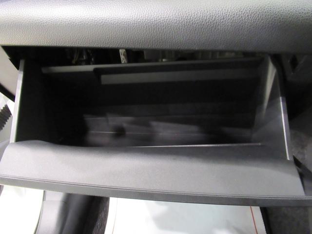 ヤリス G オートライト キーフリー USB入力端子 電動格納式ドアミラー エアコン パワーステアリング パワーウィンドウ 運転席エアバッグ ABS ティーゼットデオプラス(30枚目)