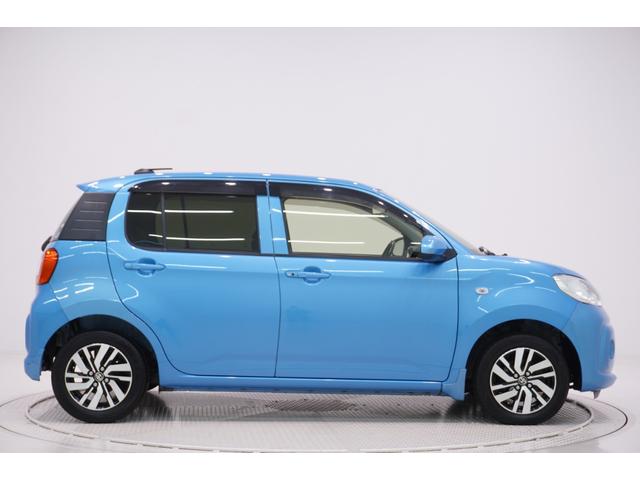 パッソ Ｘ　Ｇパッケージ　オートライト　キーフリー　アイドリングストップ　電動格納式ドアミラー　エアコン　パワーステアリング　パワーウィンドウ　運転席エアバッグ　ＡＢＳ　ティーゼットデオプラス（5枚目）